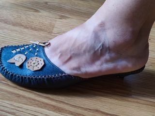Zapato abierto con tacón pequeño