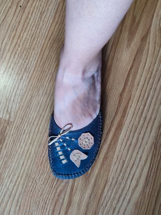 Zapato abierto con tacón pequeño