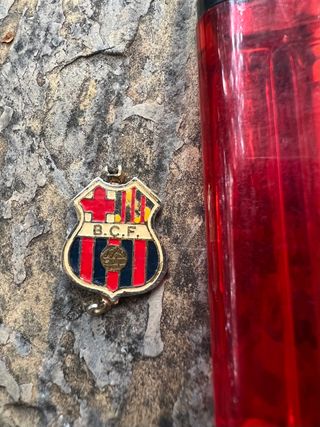insignia de aguja del Barça club de futbol