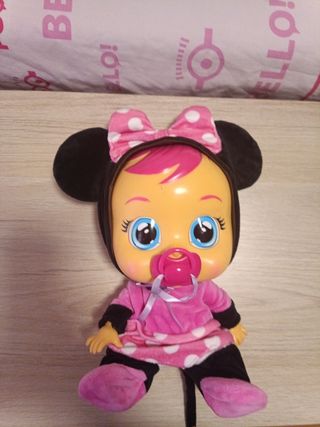 Bebé llorón Minnie