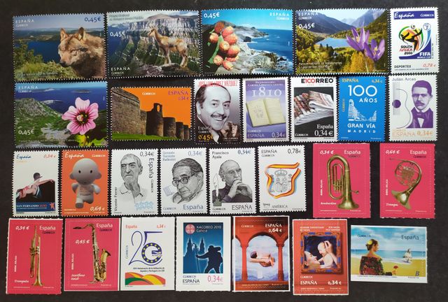 SELLOS nuevos de ESPAÑA. Año 2010 completo