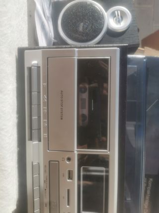 Sistema compacto DAB+ tocadiscos con transmisión p
