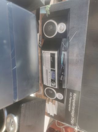Sistema compacto DAB+ tocadiscos con transmisión p