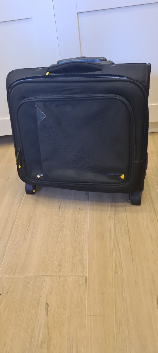 A estrenar Maleta Trolley techair