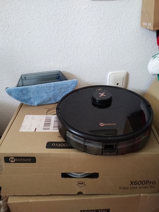 Robot NeatsvorX600 Pro