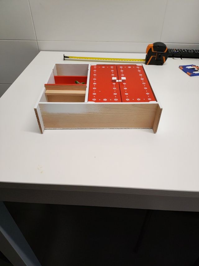 Armario de muñecas marca Frade