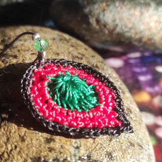 Pendientes rojo y verde. Crochet.Artesanía.
