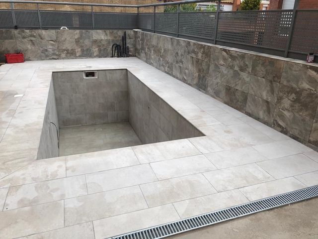 Fachada y hormigón impreso