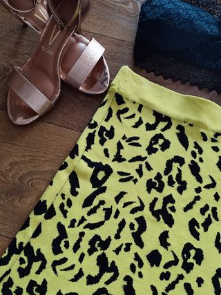 Minifalda de estampado "zara".