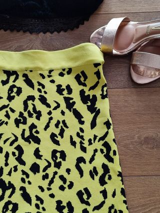 Minifalda de estampado "zara".