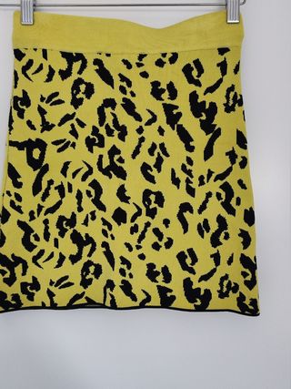 Minifalda de estampado "zara".
