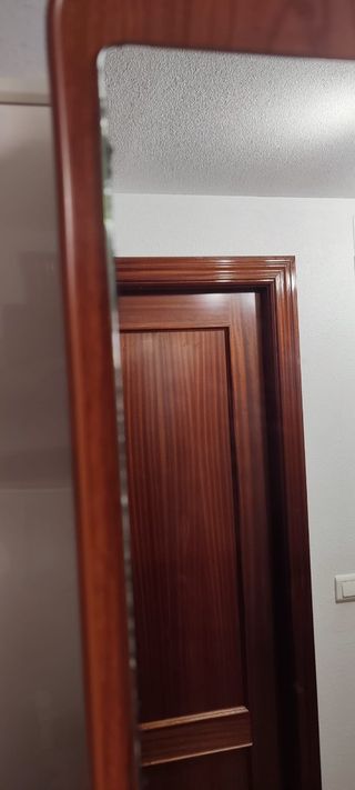 Recibidor con espejo. En Salamanca.