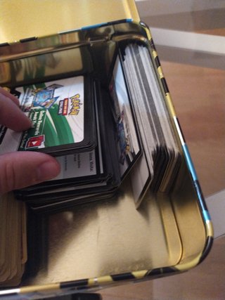 280 Cartas Pokémon +200 códigos sin usar