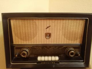 Radio antigua Philips