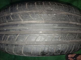 Neumáticos 215/45/17