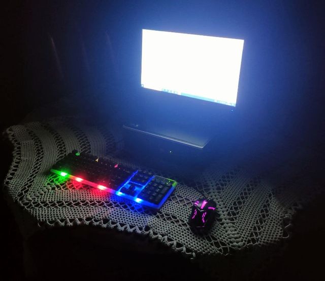 Computador i3 HP 8200 sff elite 6GB ram