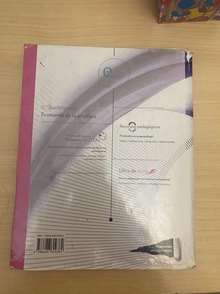 Libro economia 2 bachillerato