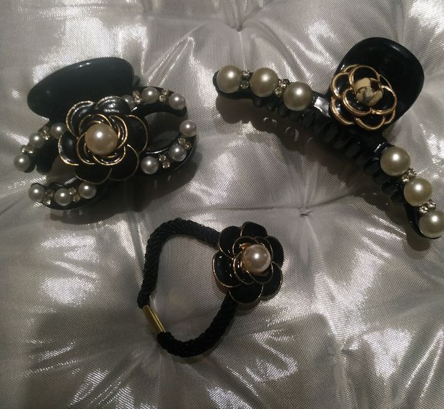 Pinzas y goma para el pelo