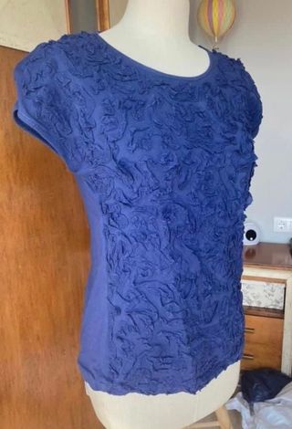 Camiseta azulona de Zara