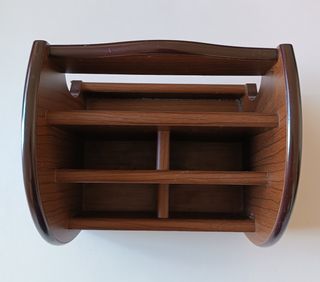 Organizador mandos tv madera
