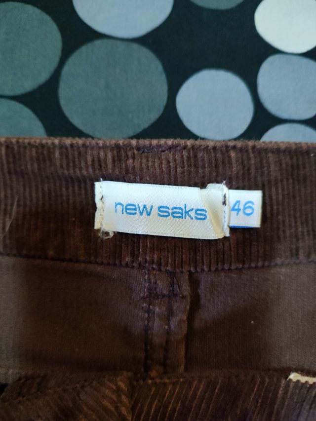 Falda de pana marrón