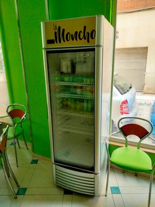Nevera vertical de bebidas