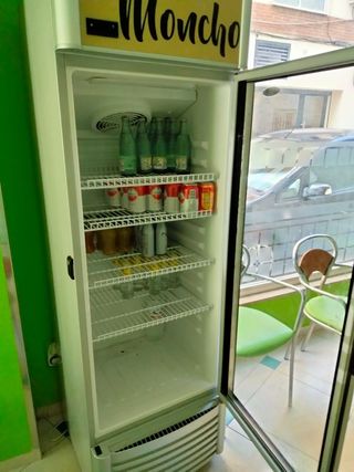 Nevera vertical de bebidas