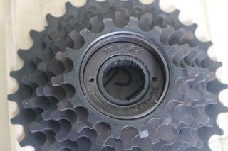 Piñon rosca italiana 14-28 7v perfecto eroica