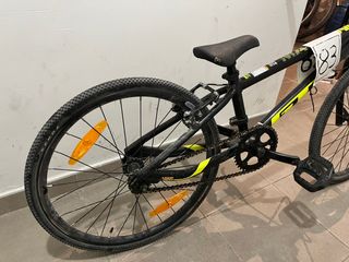 Bicicleta bmx GT junior 
