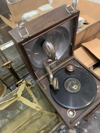 gramofono musica antiguo