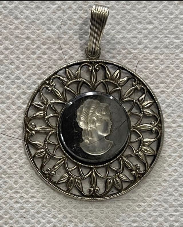 Colgante Camafeo Plateado