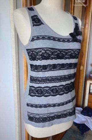 Camiseta puntillas de Mango