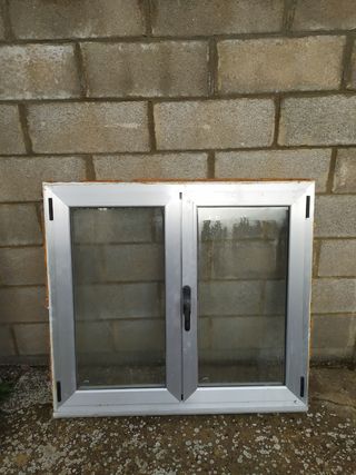 Ventanas y puerta de aluminio