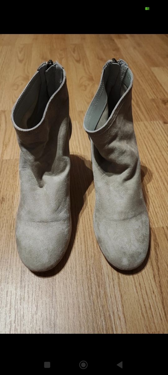 Stivaletti bassi con tacco