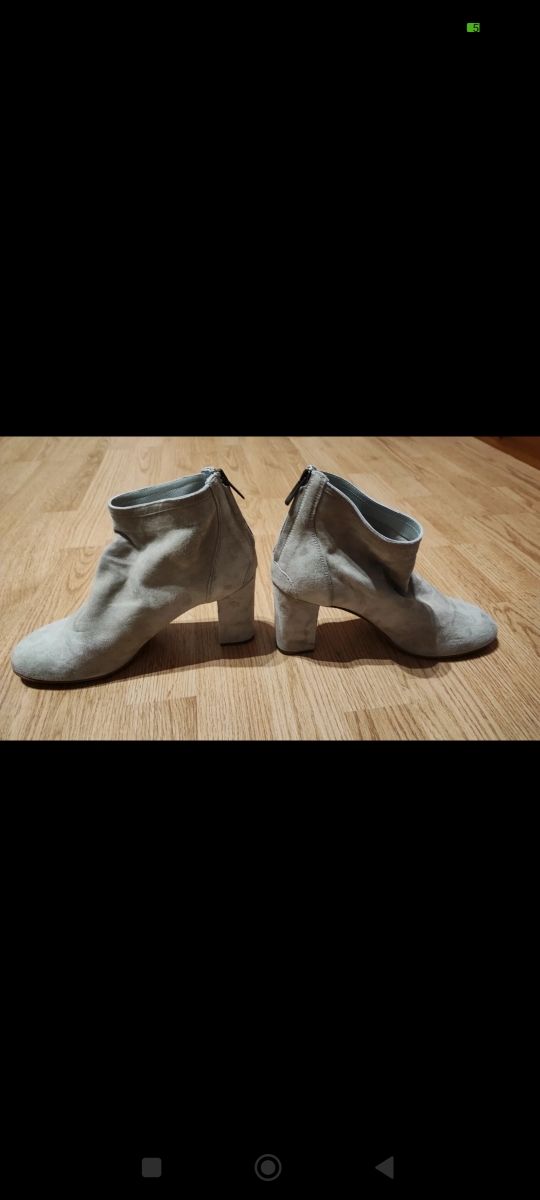 Stivaletti bassi con tacco