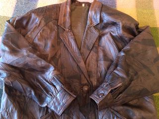 Chaquetón de cuero de señora