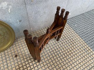 Tetera con mesa decorativa