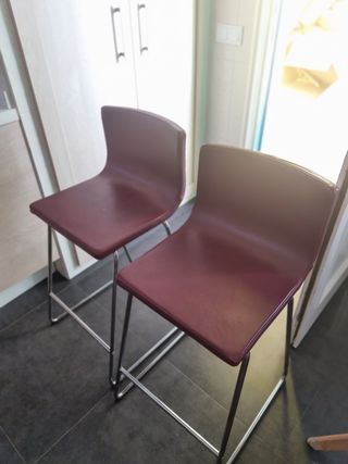 Taburetes de cocina burdeos