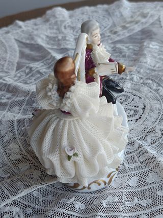 Figura de porcelana antigua