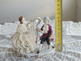 Figura de porcelana antigua