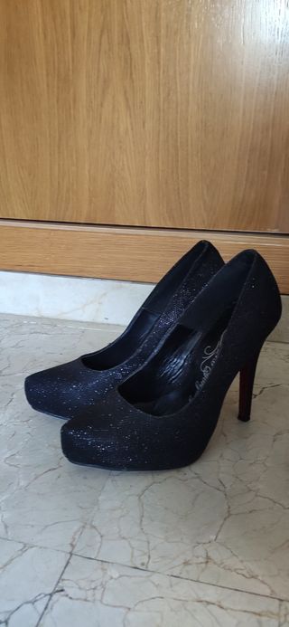 Zapatos de tacon fiesta, negro con brillos
