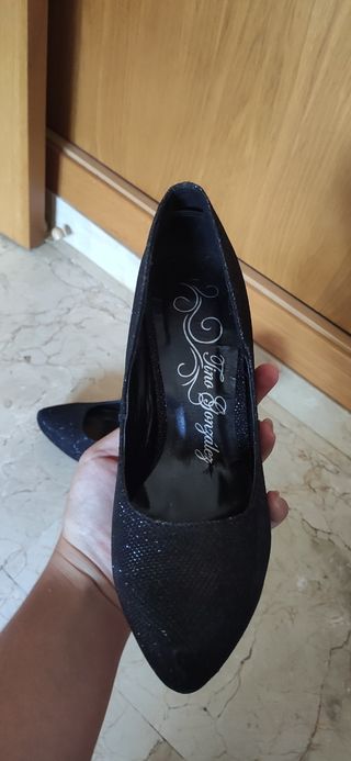 Zapatos de tacon fiesta, negro con brillos