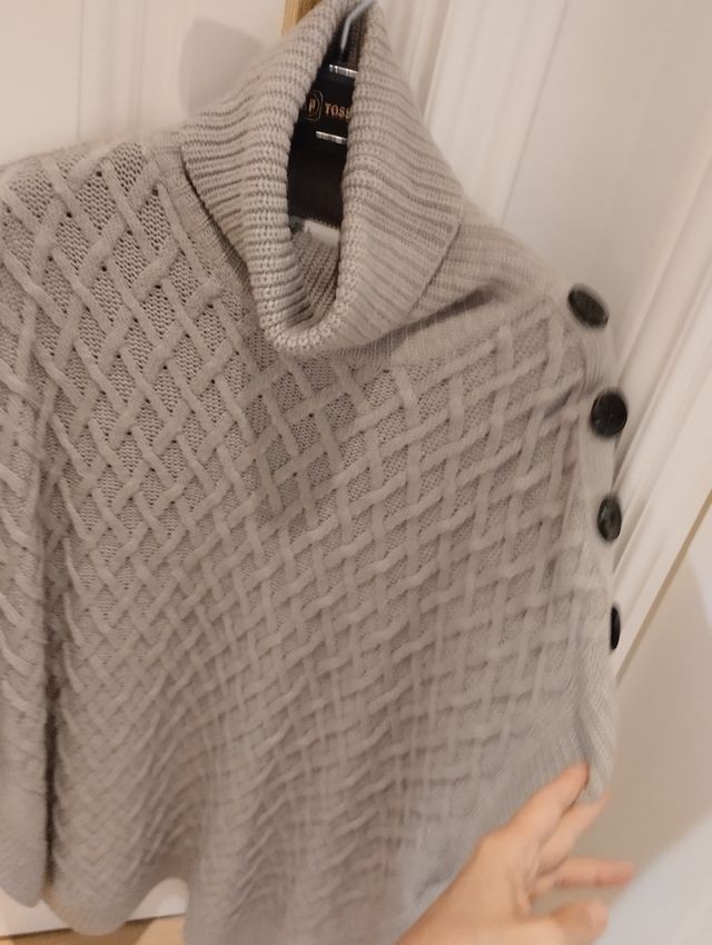 Poncho de punto, Talla S, Sfera