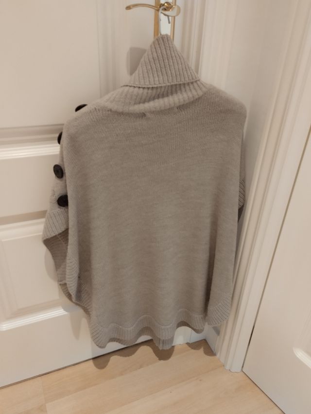 Poncho de punto, Talla S, Sfera