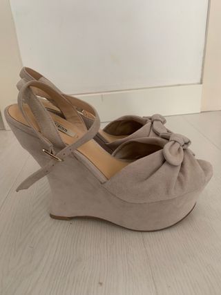 sandalias Guess
