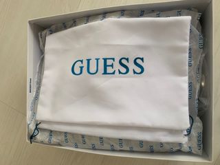 sandalias Guess