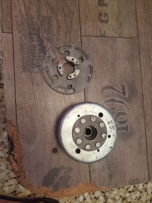 Plato magnético para derbi senda