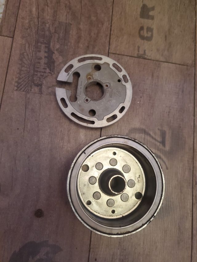 Plato magnético para derbi senda