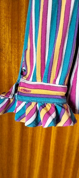 REBAJADA CAMISA VESTIR preciosa, tejido sedoso