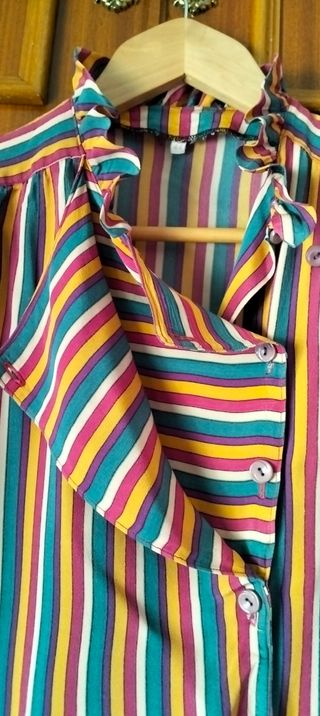 REBAJADA CAMISA VESTIR preciosa, tejido sedoso